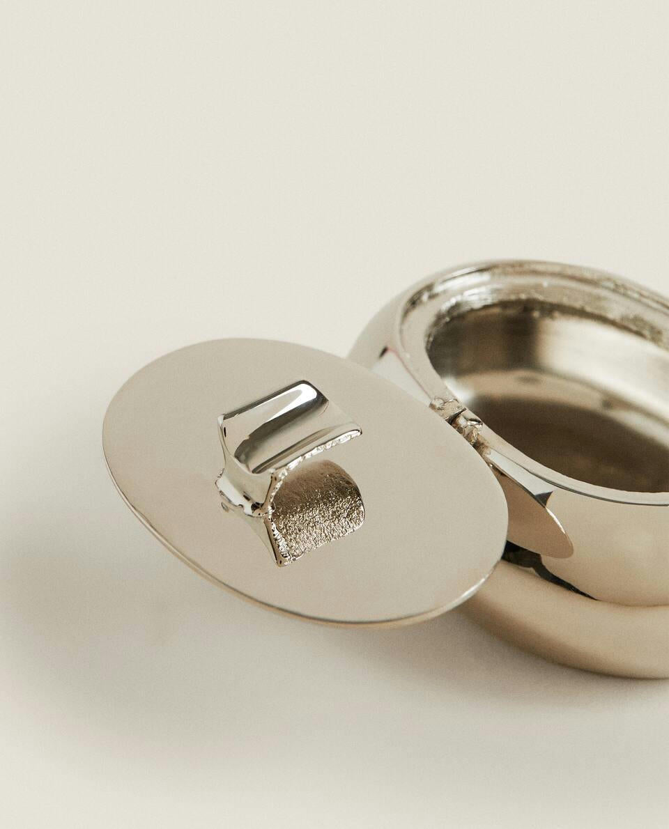 ASHTRAY WITH LID