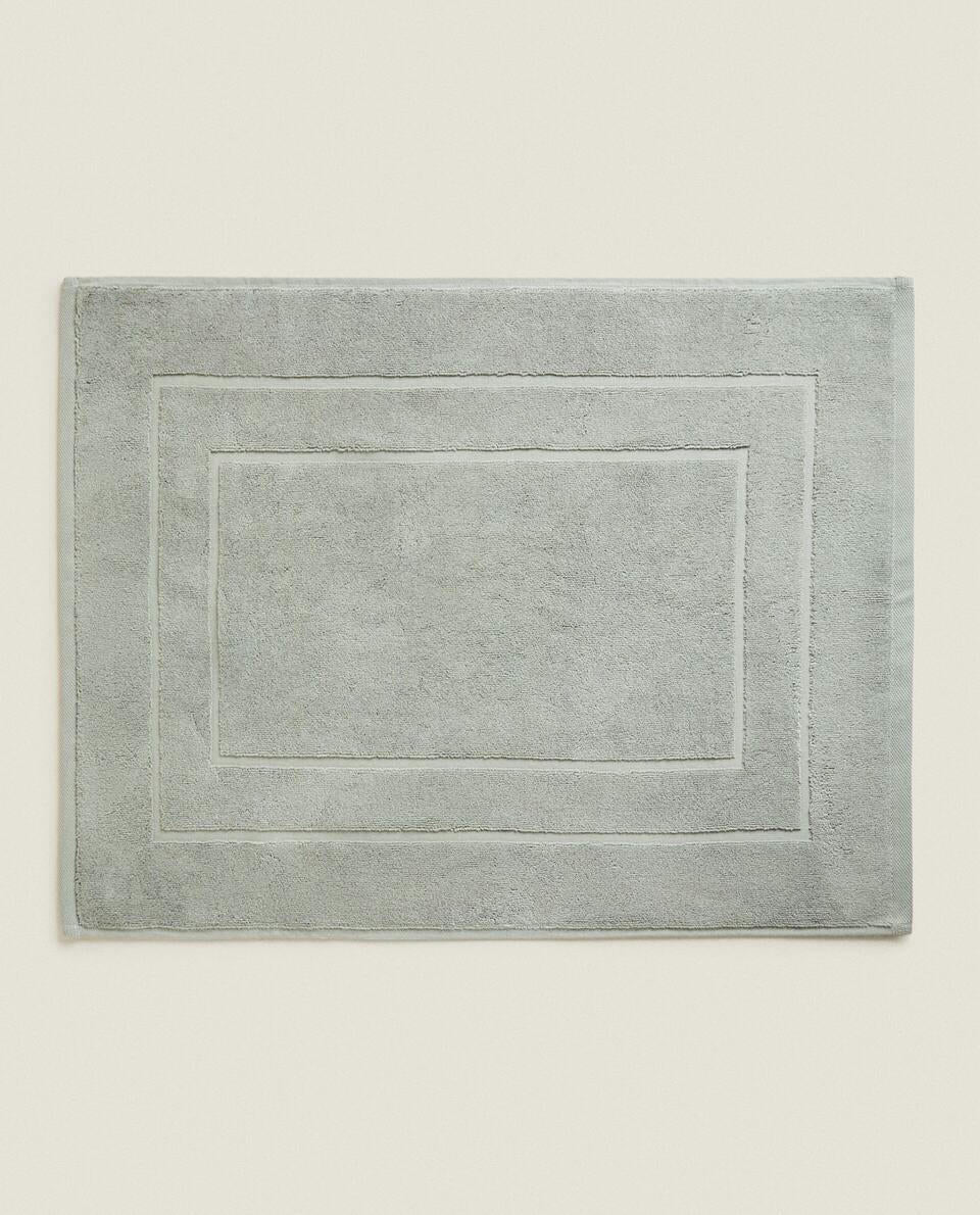 COTTON BATH MAT