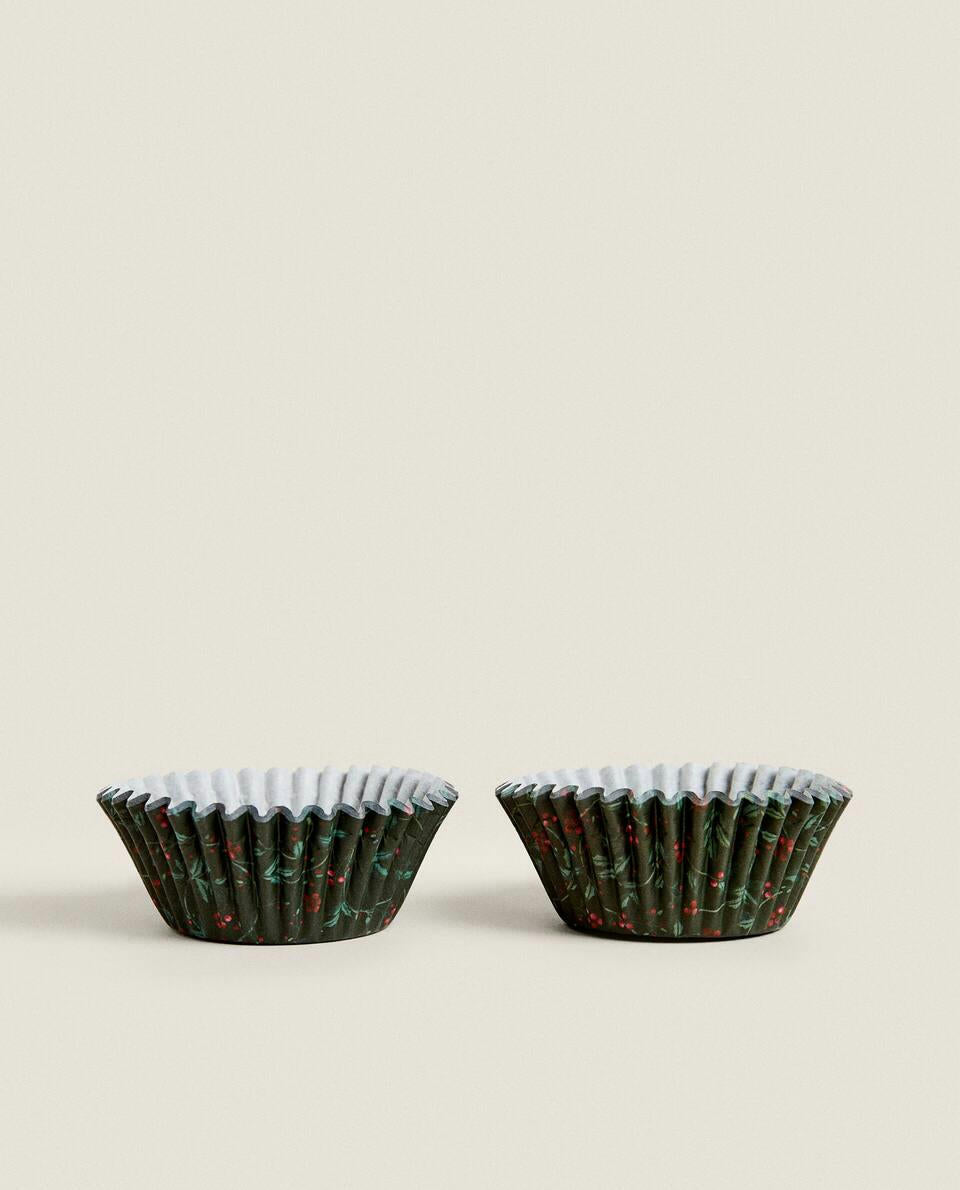 PACK OF CHRISTMAS PAPER CUPCAKE MOULDS (PACK OF 36)