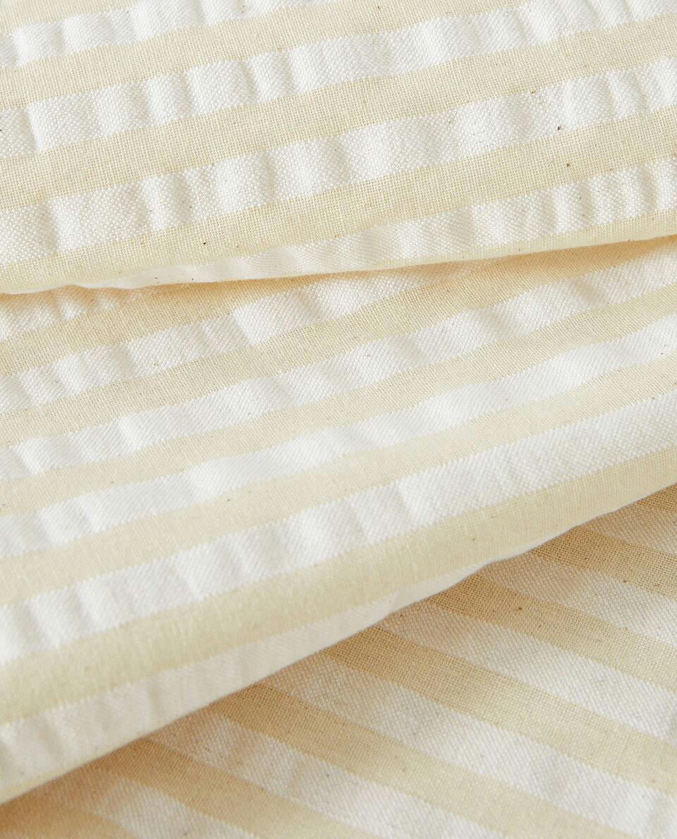 STRIPED TABLECLOTH
